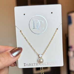 Gold Pearl Pendant Necklace